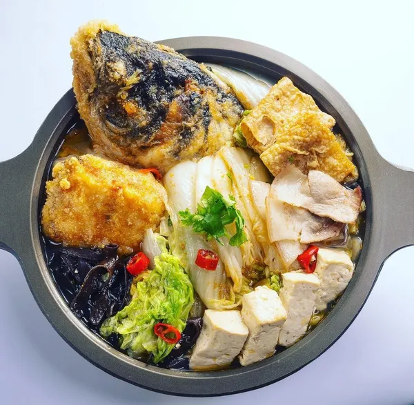 暗光鳥紀：輪普東食堂