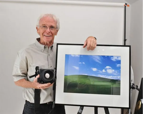 Charles O'Rear和他的拍攝作品Bliss.