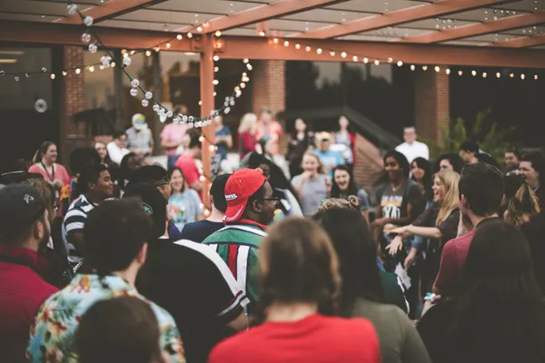 samantha-gades-party-unsplash