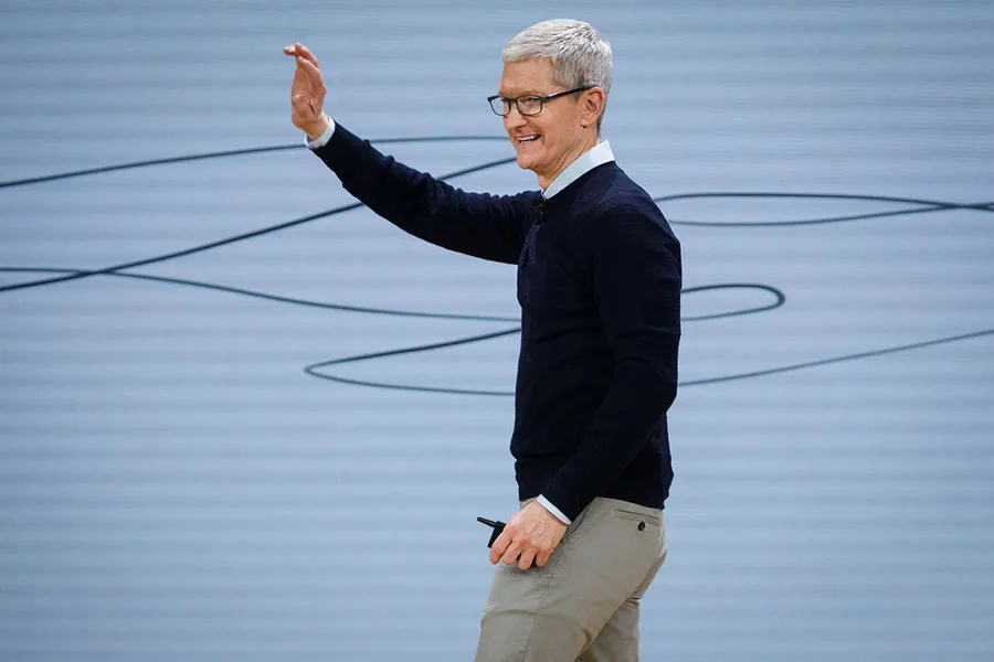 iPhone賣了15年，蘋果下個「劃世代產品」在哪？一書揭露庫克的創新困境