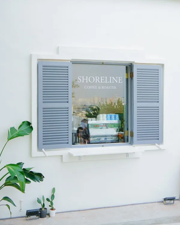 海岸線咖啡「Shoreline Coffee & Roaster」高雄燈塔店