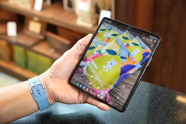 Samsung Galaxy Z Fold 4 3
