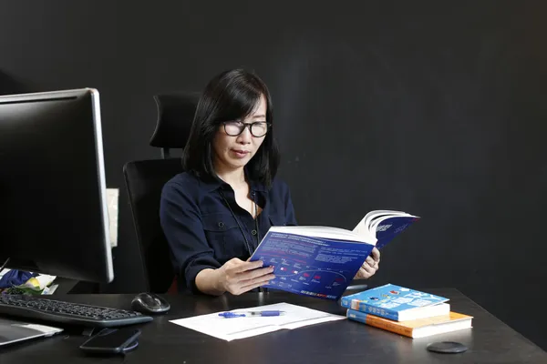 電通數位長的私房書單！邵懿文：別只是follow別人，要學會獨立思考 