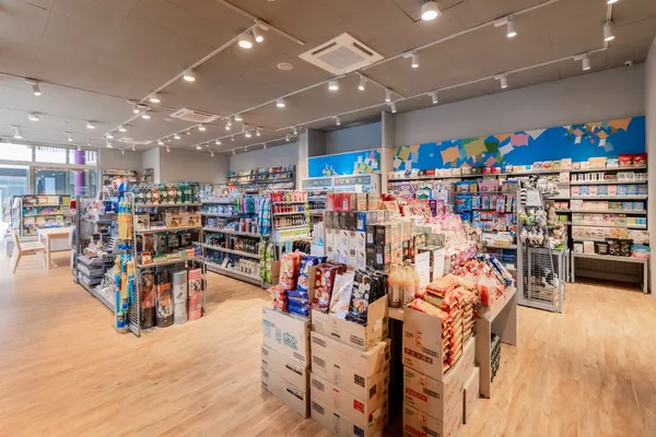誠品生活時光北屯江興店推出多款進口零食買一送一.jpg