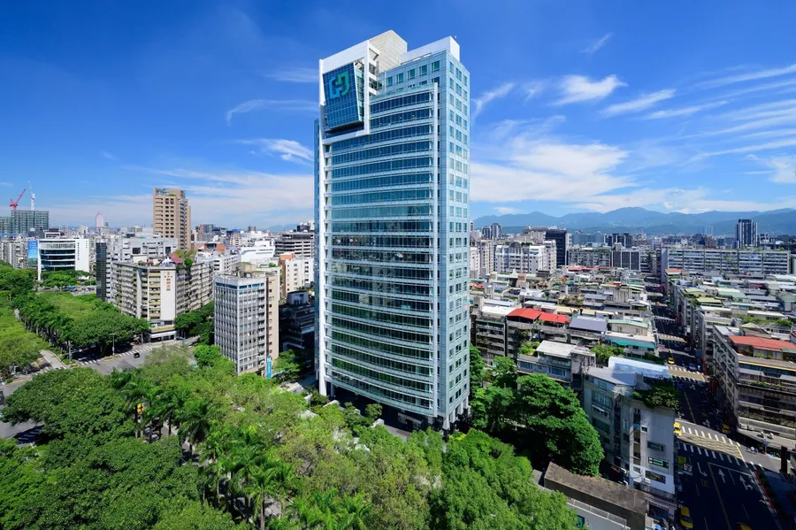 富邦金前10月大賺1302億，登獲利3冠王！這10家金控賺贏去年全年
