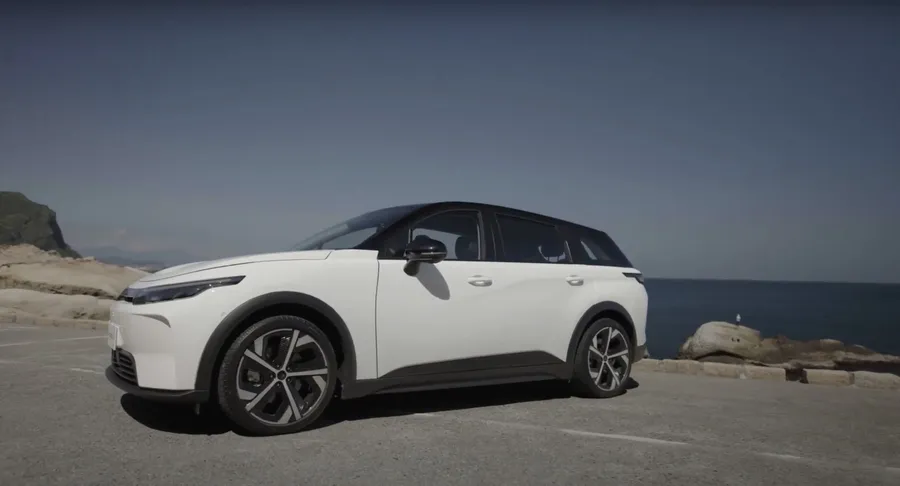 鴻海電動車正熱！Model C搶下破1.5萬張訂單、電動巴士Model T擴大市占