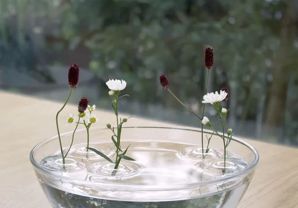 日本「水波紋花器」
