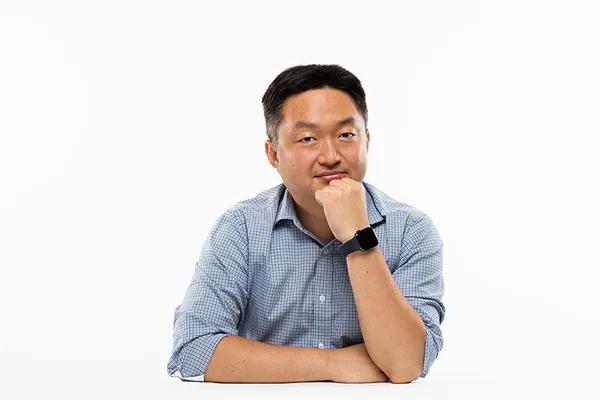 研發智能隱形眼鏡的研究人員李志煥