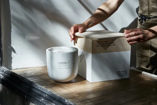 Le Labo 水泥香氛蠟燭 (白) 情境圖.jpg