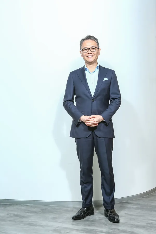 王定愷 Robert Wang