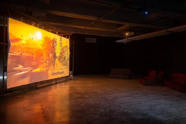 「居家娛樂―楊登棋（登曼波）個展」展場一景，2022。圖像由藝術家及臺北市立美術館提供。View o