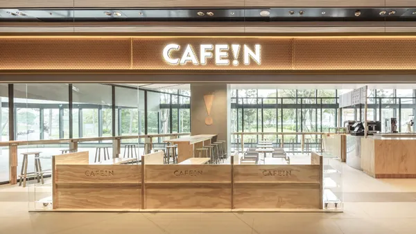 CAFE!N「桃園長庚店」開幕！Mizuiro Design 操刀：木質內裝搭配落地窗，凝視絕美湖景