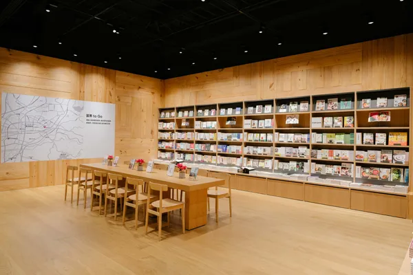 苗栗無印良品_尚順門市打造近15坪的「Open MUJI」空間，並提供近2,000冊生活選書.jpg