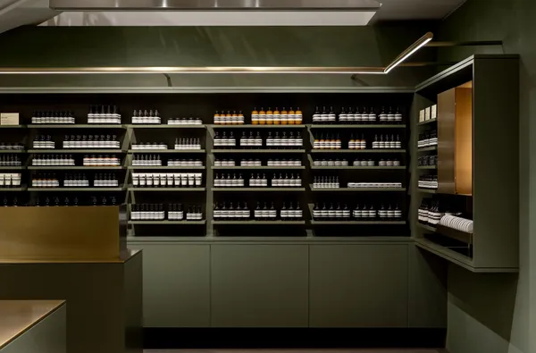 Aesop 高雄漢神百貨店裝照