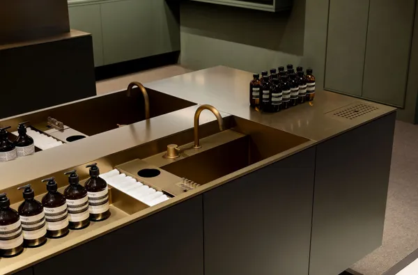 Aesop 高雄漢神百貨店裝照