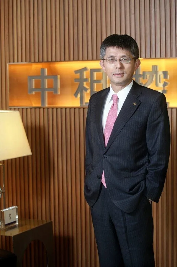 陳鳳龍經歷及陳鳳龍背景：從基層到董事長