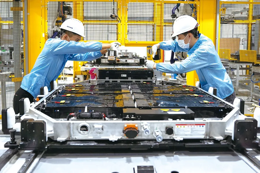 VinFast暴漲近170%、市值超車保時捷、直逼豐田！為何專家急喊「先冷靜」？
