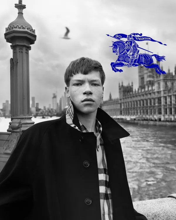 Burberry 全新Logo 設計