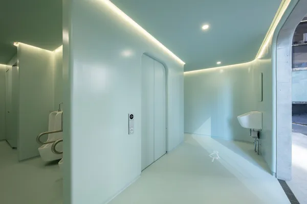 the tokyo toilet 裏參道