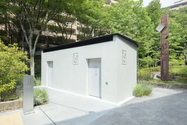 the tokyo toilet 廣尾東公園