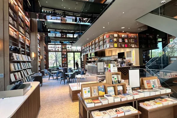 TSUTAYABOOKSTORE竹北樹海店