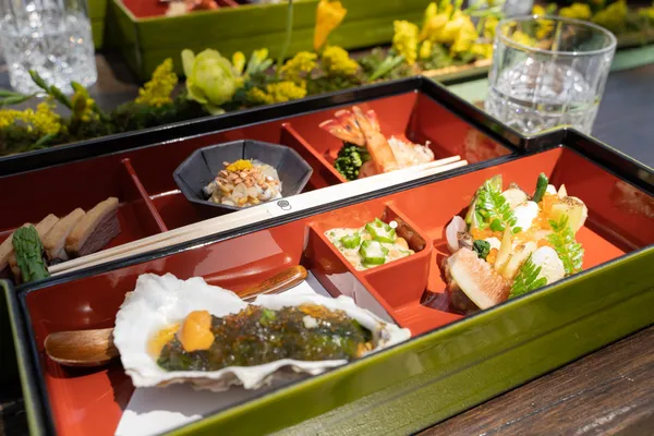 飛花落院