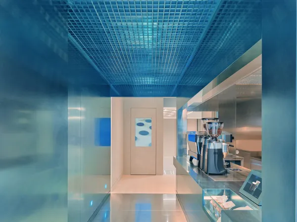 BLUE BOTTLE COFEEE 藍瓶咖啡 首爾明洞店