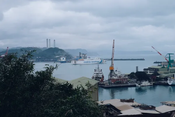 Fion 2023春季號 紙轉網