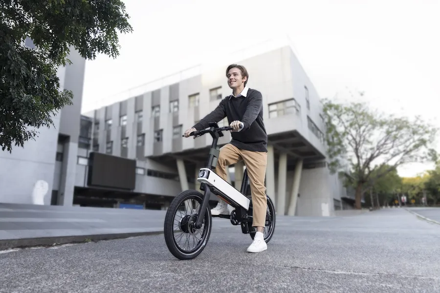 宏碁搶攻「AI電動自行車」商機！e-bike「Acer ebii」能騎更久，如何讓你更智慧？