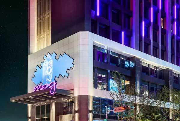Moxy