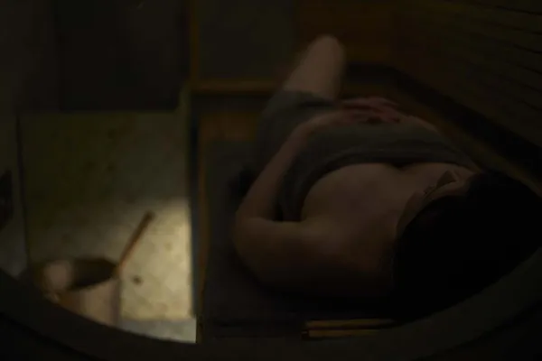 solosauna_lie down_w (1).jpg