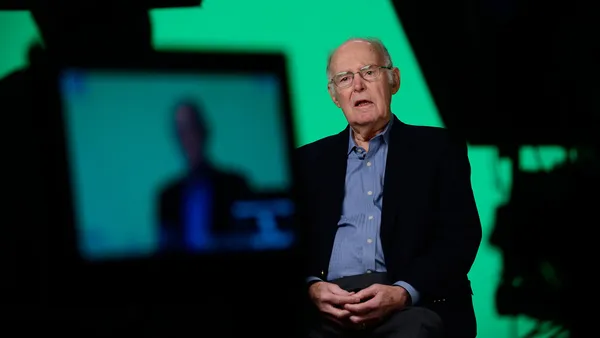 Intel創辦人摩爾Gordon Moore