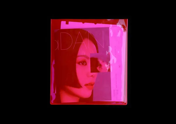 薛詒丹《倒敘》專輯裝幀
