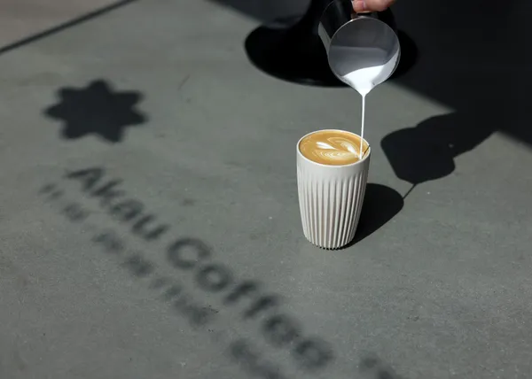 「Akau Coffee猻物咖啡」進駐高雄內惟藝術中心