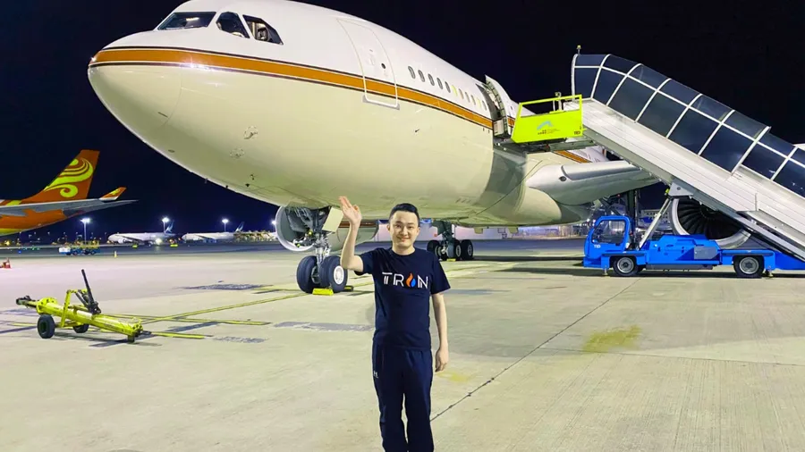 火必顧問孫宇晨帶「壯漢保鑣」登陸香港！為什麼他會有人身危險？