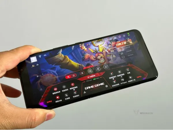 50ROG Phone 7 Ultimate