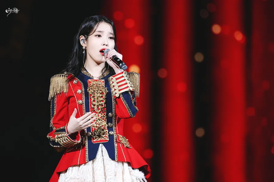 那些你不知道的KPOP幕後操盤！經紀公司如何管理收益？應援手燈歌手拿得到分潤嗎？