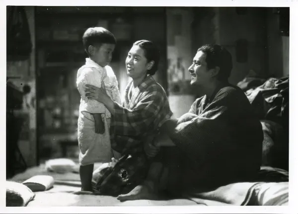 先前時光之味：小津安二郎 120 年在台灣院線上映過的《東京暮色》、《風中的母雞》修復版，本次「時光