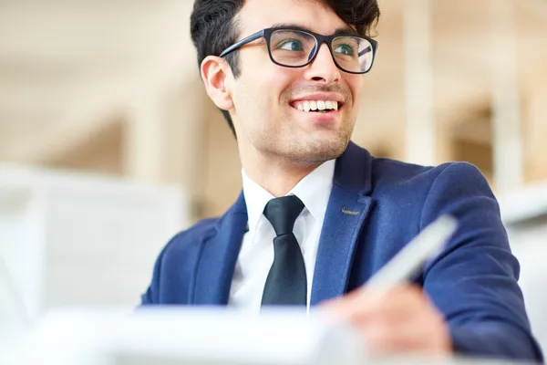 young-expert_sales_業務.jpg