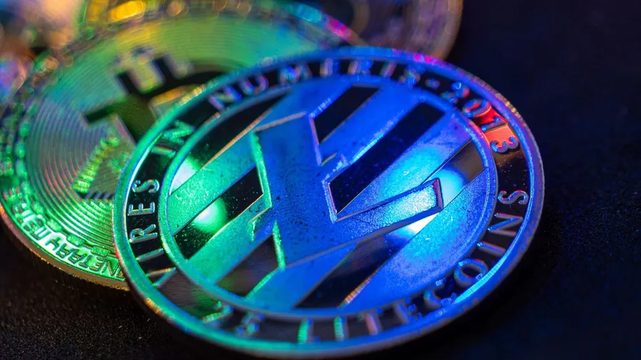 萊特幣將迎區塊獎勵減半！創辦人推500張99.9%純銀收藏卡