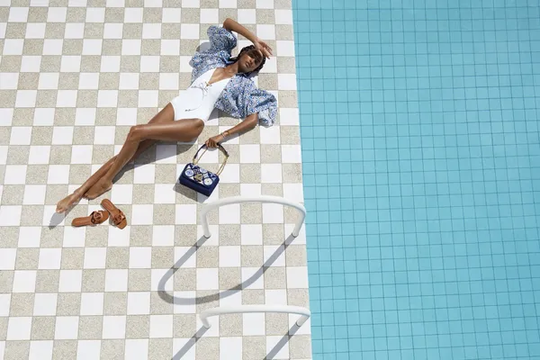 LV_BY_THE_POOL_7.jpg