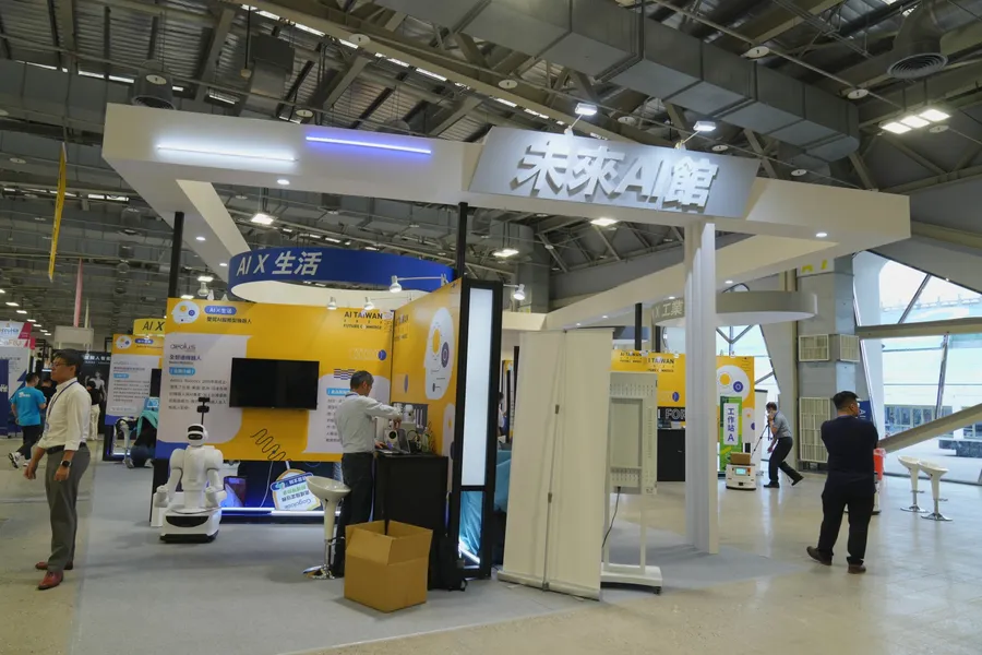 【AI TAIWAN 未來商務展】石化業、物流業都在用，最新的 AI 應用有哪些？