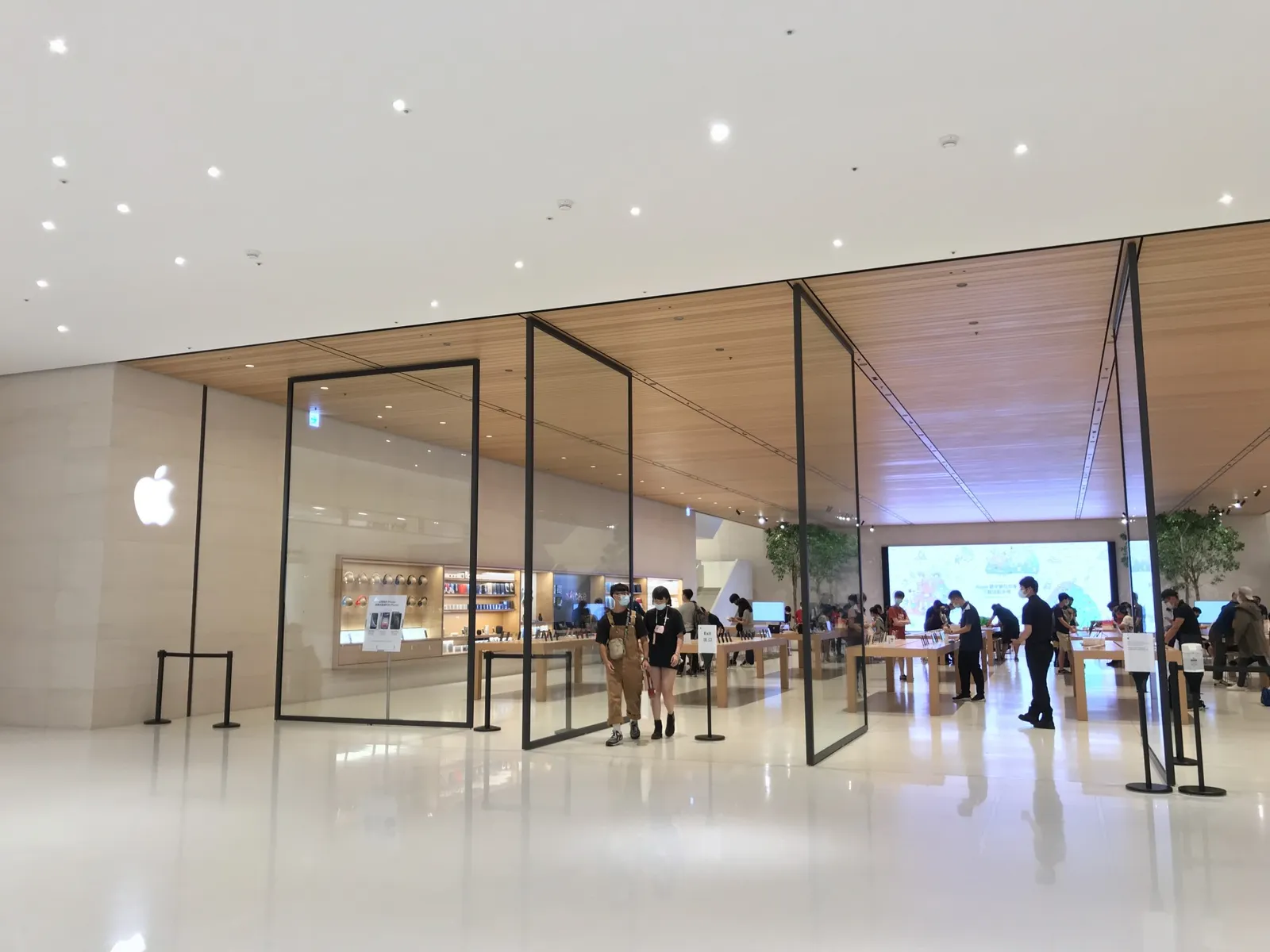 蘋果不靠實體店賣產品，門市卻愈開愈多！背後有何考量？