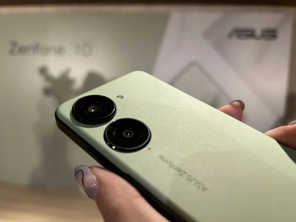 華碩Zenfone 10.jpg