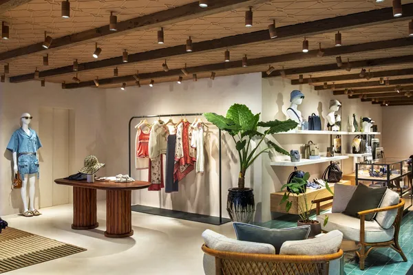 FENDI_1107~1.jpg