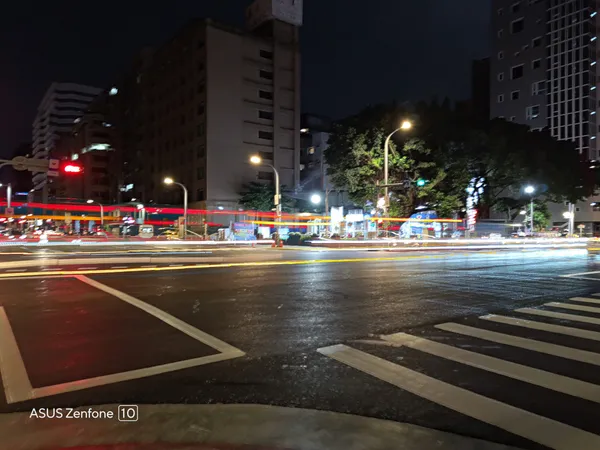 Zenfone 10 車軌1.jpg