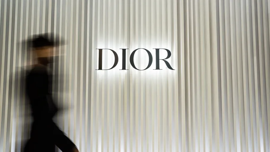 Dior「B33球鞋」將綁定NFT！嵌有NFC晶片能驗真偽，還可解鎖「專屬服務」