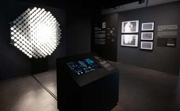 「豪華朗機工」團隊操刀的科技藝術作品「日光域」