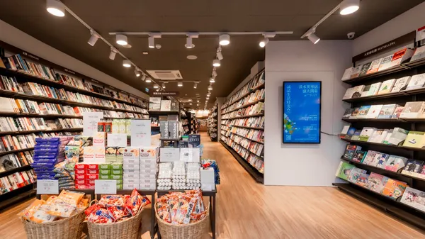 「誠品生活時光淡水英專店」
