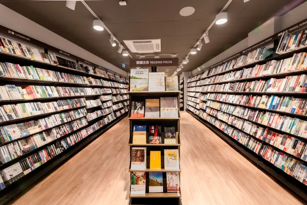 「誠品生活時光淡水英專店」